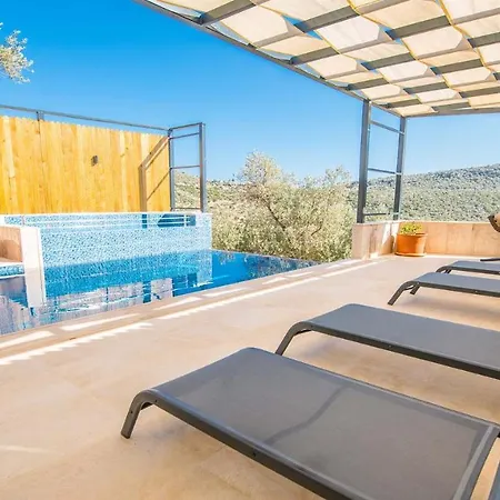 Villa Su Yolu
